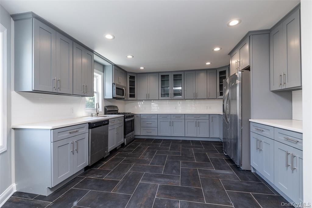 57 Earle Avenue - Photo 2