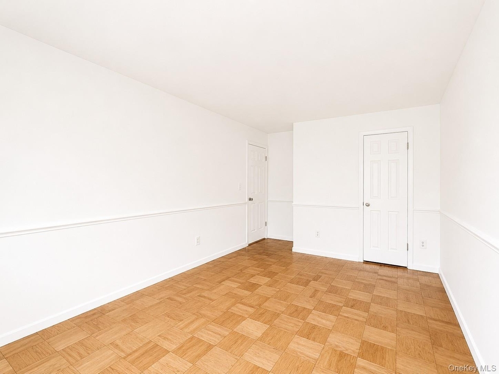 330 Central Park Avenue - Photo 16