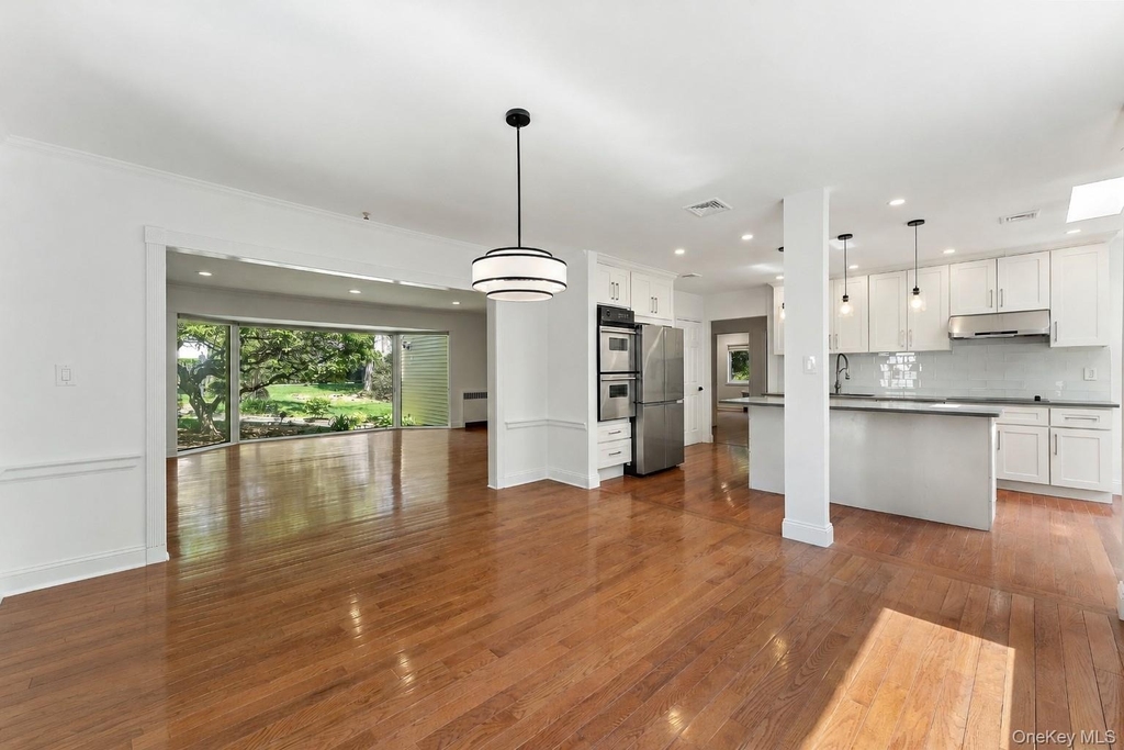 128 Moorland Drive - Photo 2