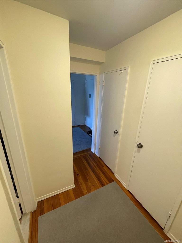 370 Westchester Avenue - Photo 11