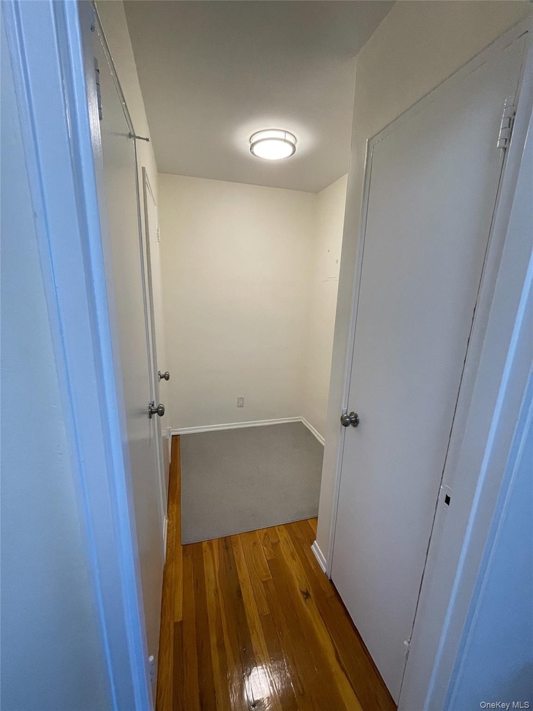 370 Westchester Avenue - Photo 11