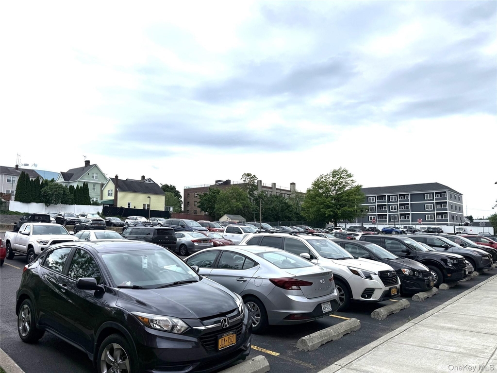 370 Westchester Avenue - Photo 8