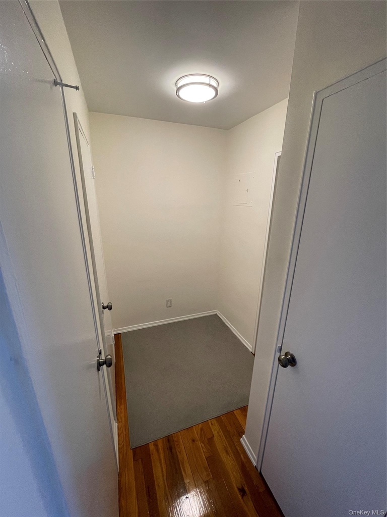 370 Westchester Avenue - Photo 8