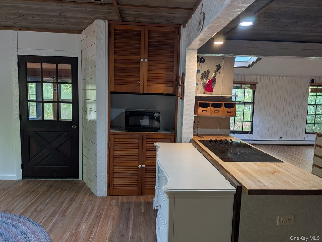 45 Sunken Meadow Road - Photo 4