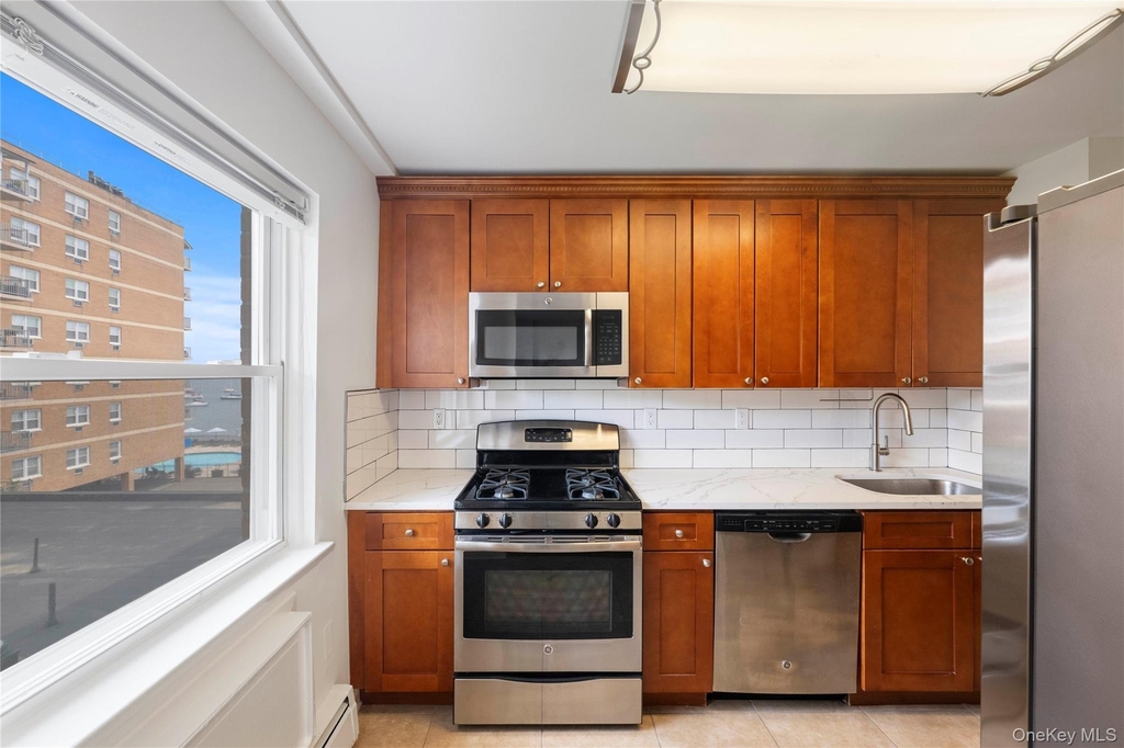 101 Gedney Street - Photo 2