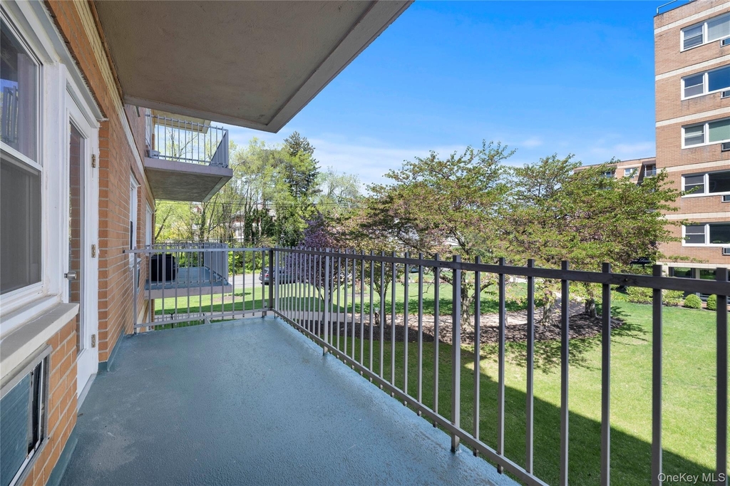 101 Gedney Street - Photo 6