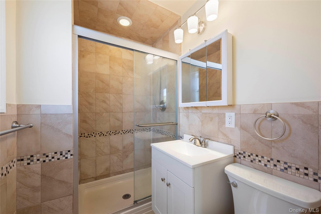 101 Gedney Street - Photo 9