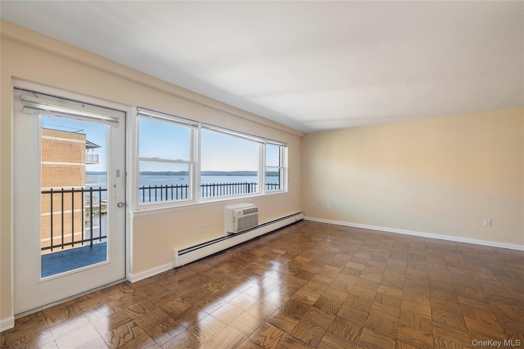 101 Gedney Street - Photo 0
