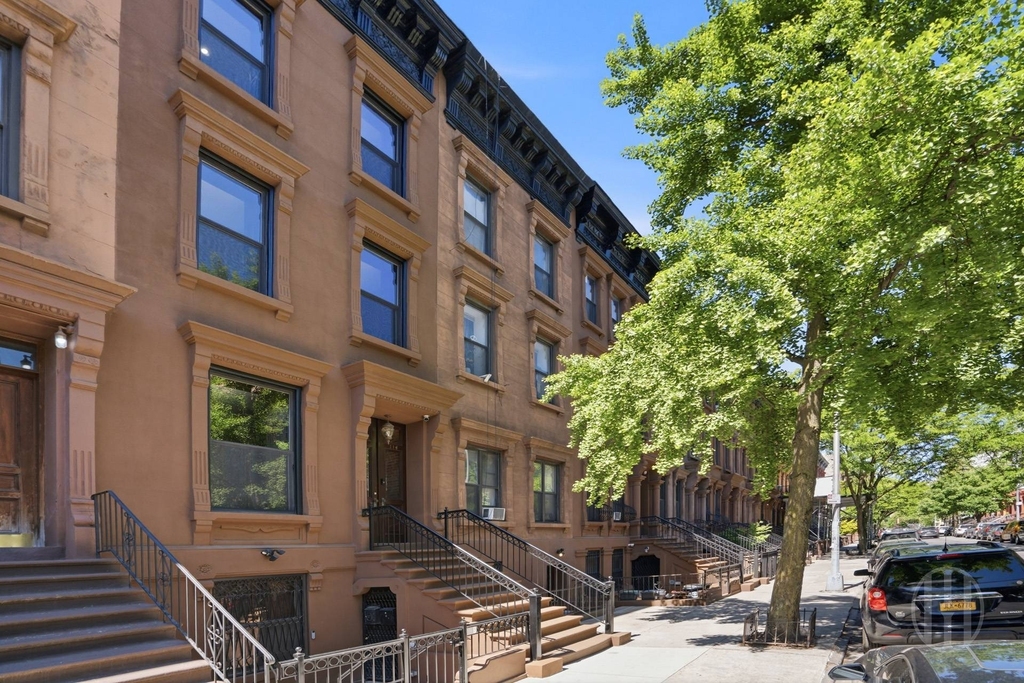 114 W 131st Street - Photo 0