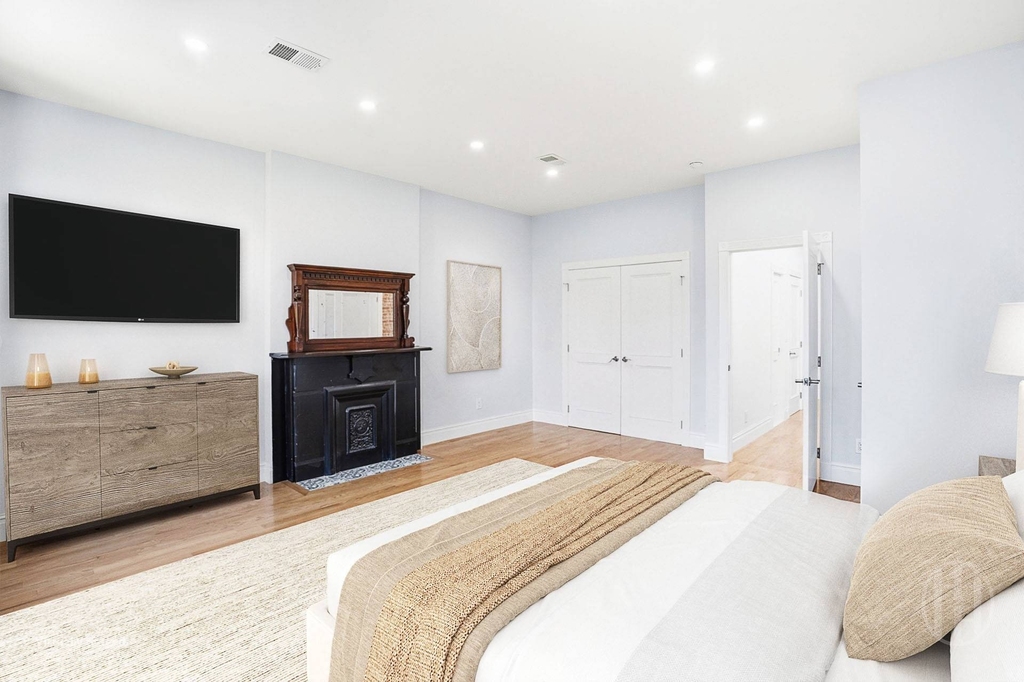 114 W 131st Street - Photo 6