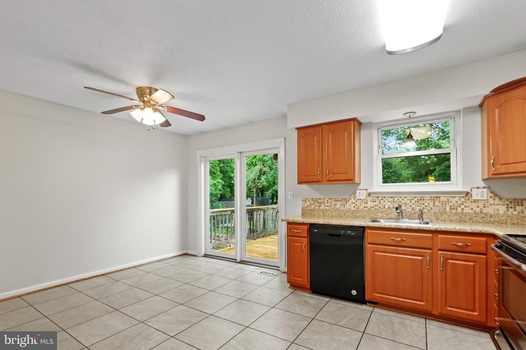 7 Bertram Boulevard - Photo 2