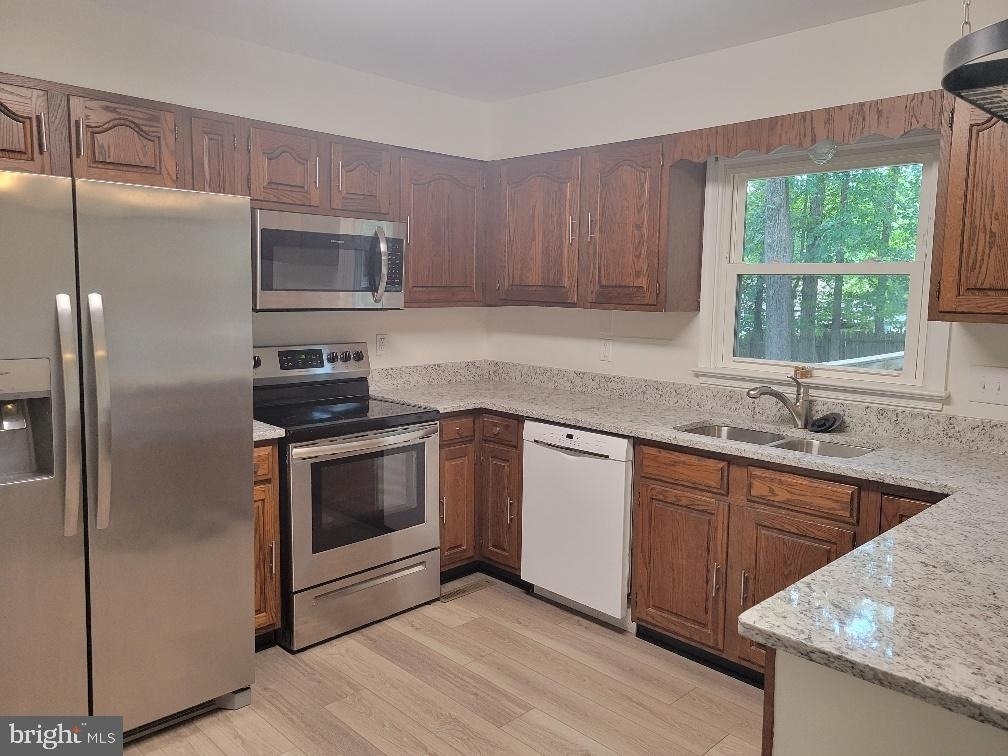 104 Crutchfield Circle - Photo 1