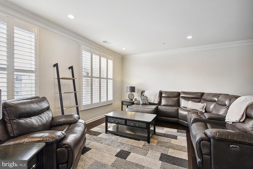 43182 Wealdstone Terrace - Photo 9