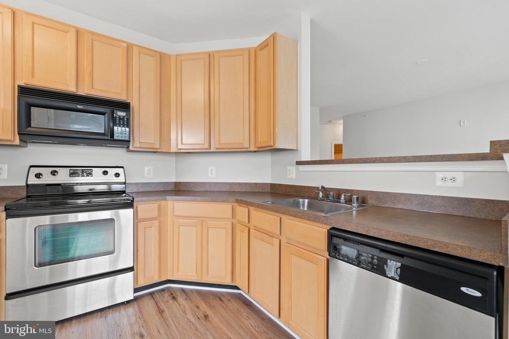42496 Mayflower Terrace - Photo 6