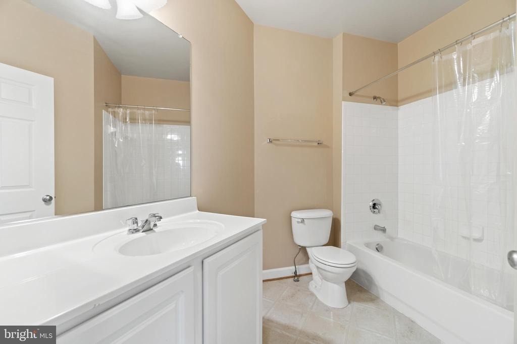 42496 Mayflower Terrace - Photo 20