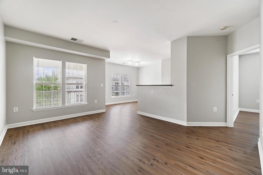 42496 Mayflower Terrace - Photo 2
