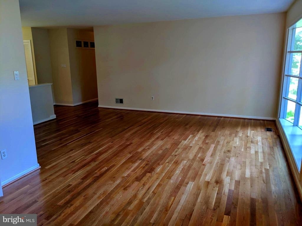 8702 Thunderbird Court - Photo 17