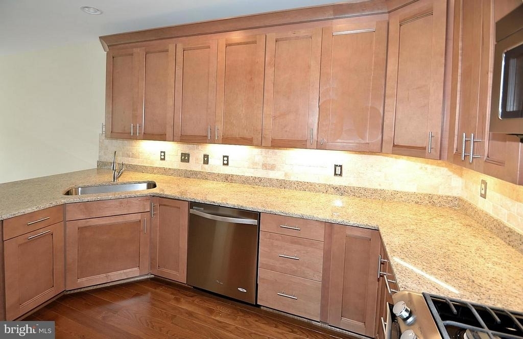 9425 Van Arsdale Drive - Photo 9