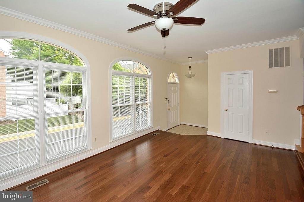 9425 Van Arsdale Drive - Photo 3