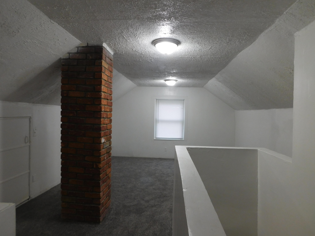 6490 Stahelin Avenue - Photo 12