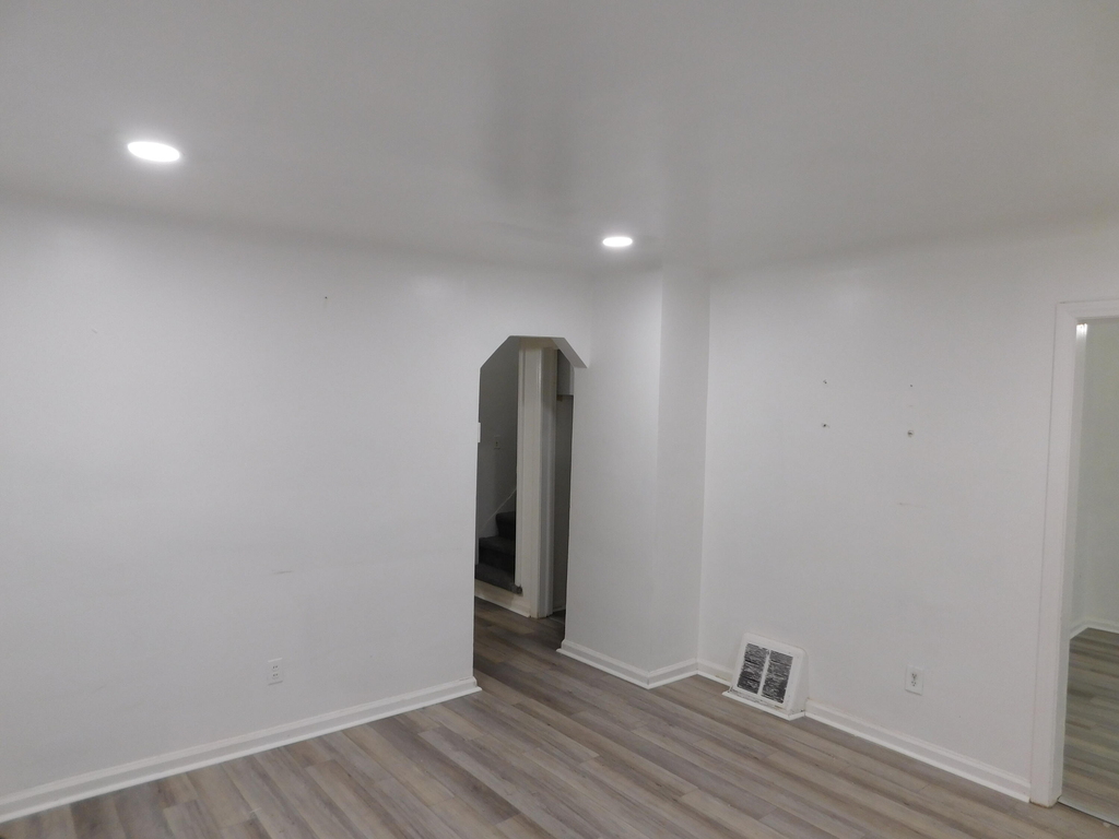 6490 Stahelin Avenue - Photo 5