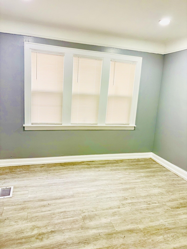 5791 Somerset Avenue - Photo 3