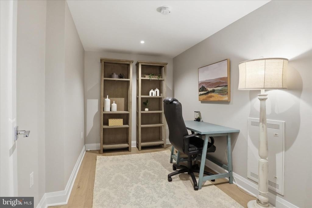925 N Fairfax Street - Photo 6