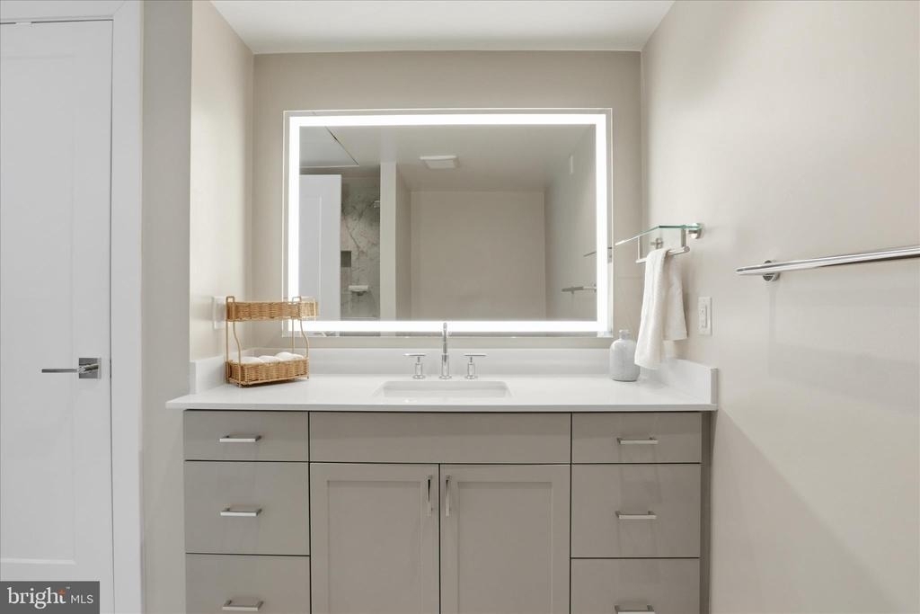 925 N Fairfax Street - Photo 21