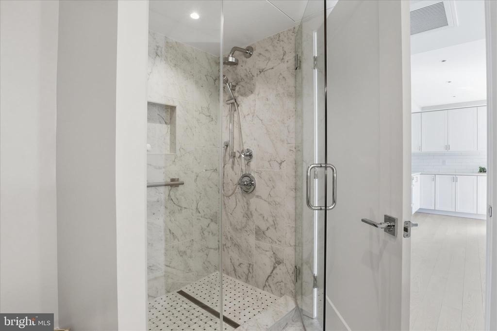 925 N Fairfax Street - Photo 22