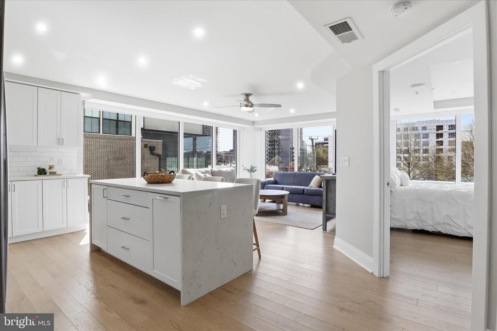 925 N Fairfax Street - Photo 8