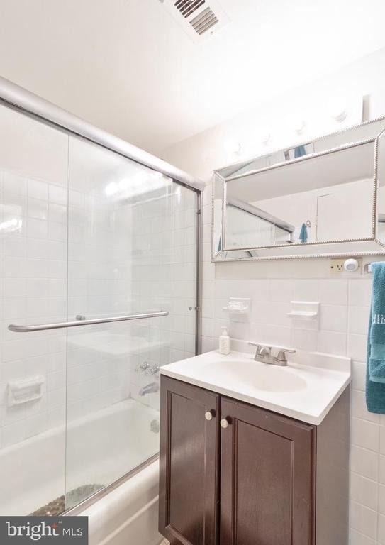 21 Canterbury Square - Photo 12