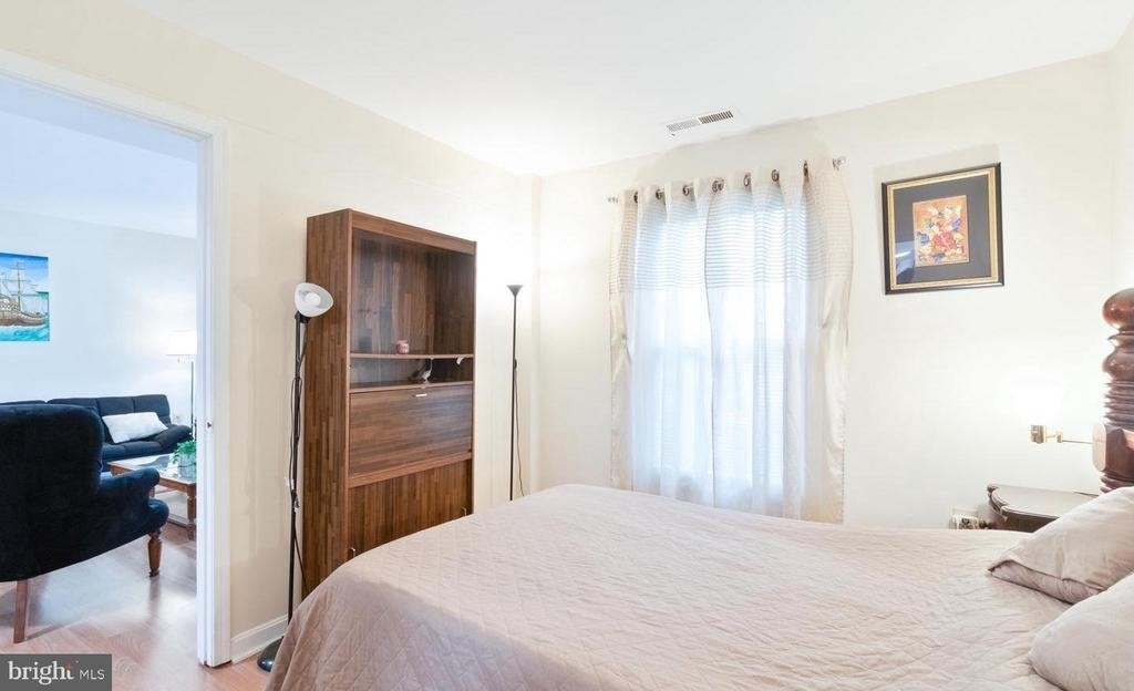21 Canterbury Square - Photo 8