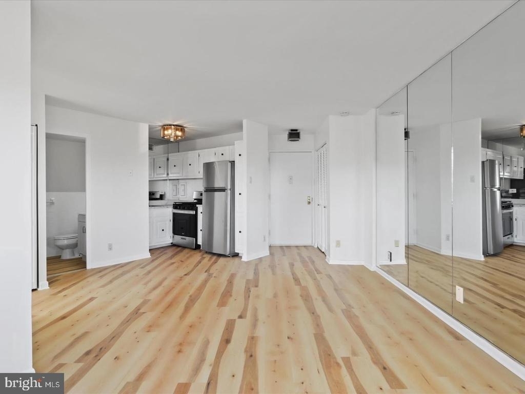 5340 Holmes Run Parkway - Photo 11
