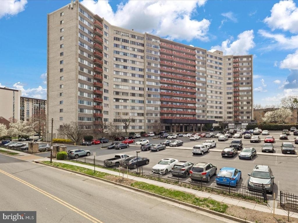 5340 Holmes Run Parkway - Photo 2