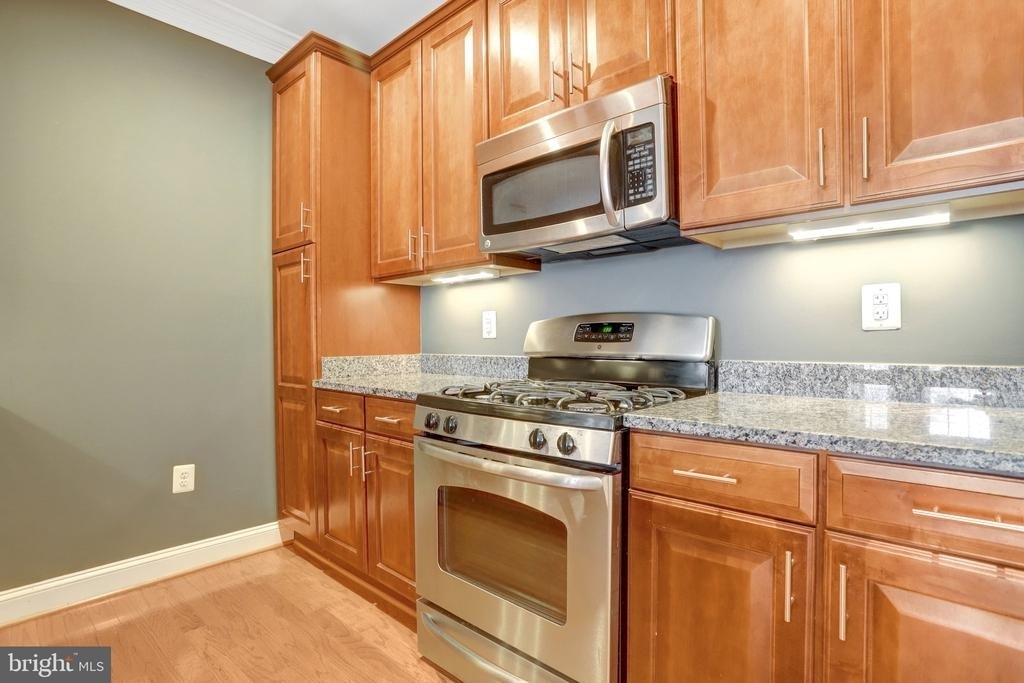 1023 N Royal Street - Photo 4