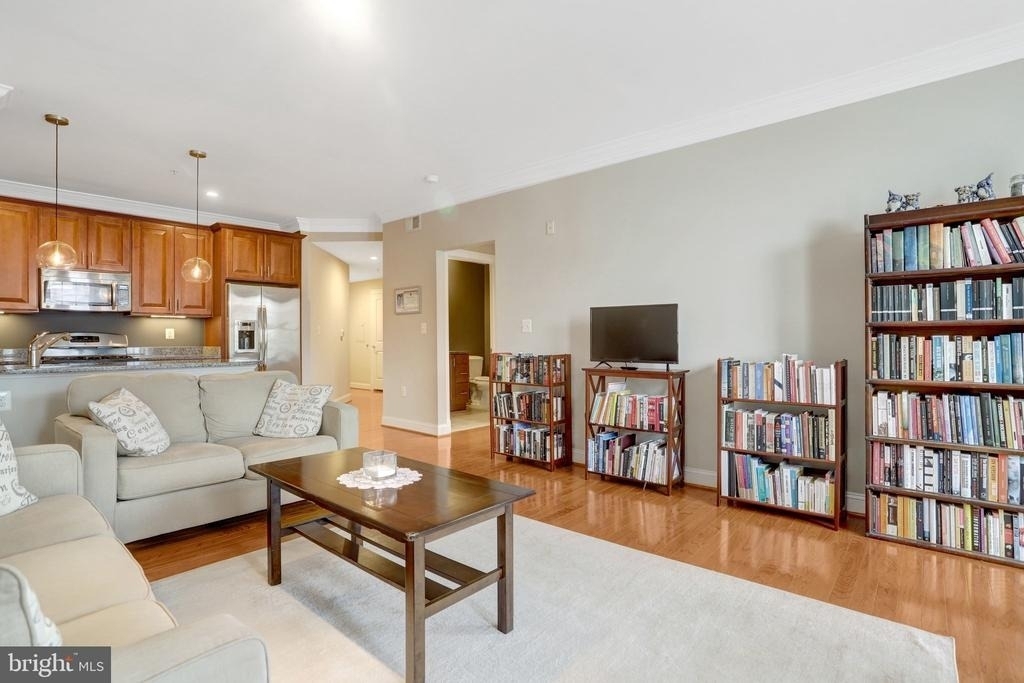 1023 N Royal Street - Photo 9