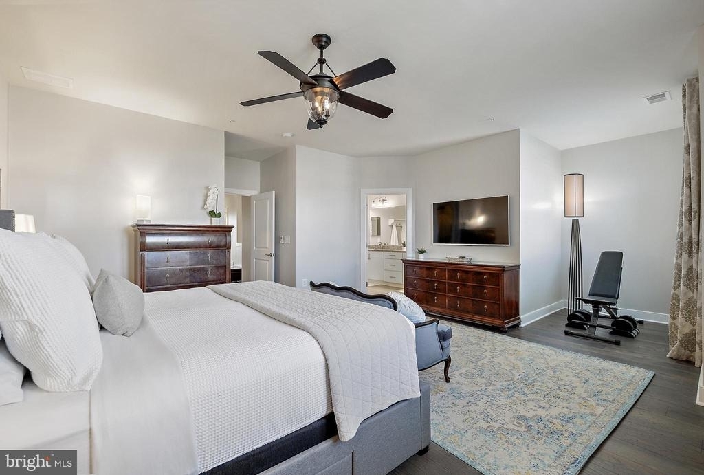 621 Bluemont Avenue - Photo 10