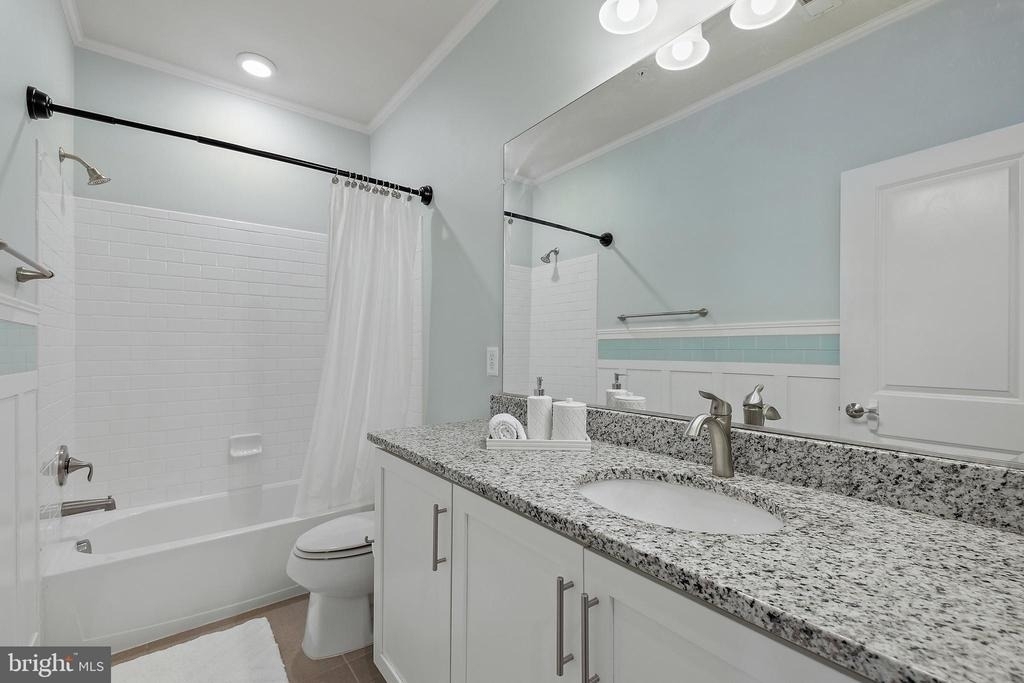 621 Bluemont Avenue - Photo 19
