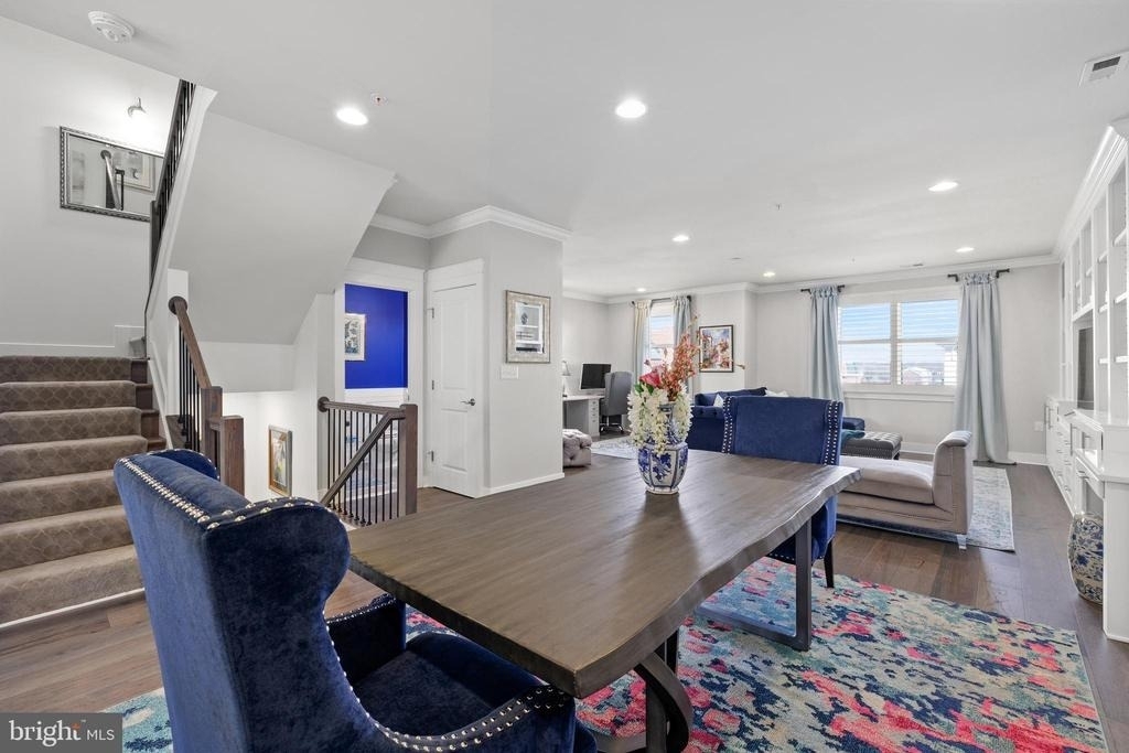 621 Bluemont Avenue - Photo 3