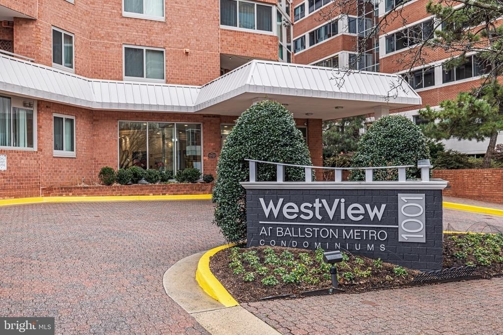 1001 N Vermont Street - Photo 1