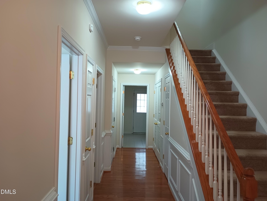 421 Madison Avenue - Photo 1