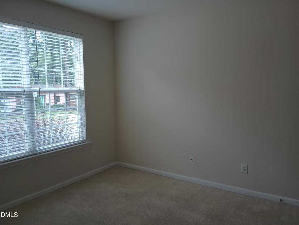 421 Madison Avenue - Photo 22