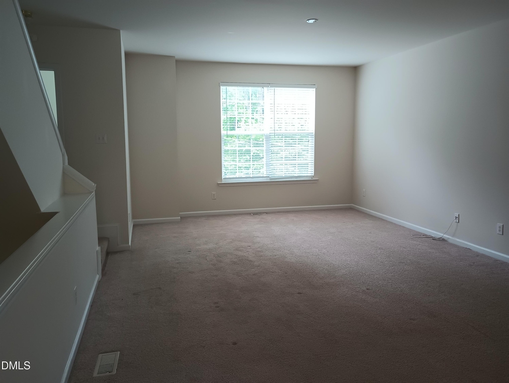 421 Madison Avenue - Photo 9