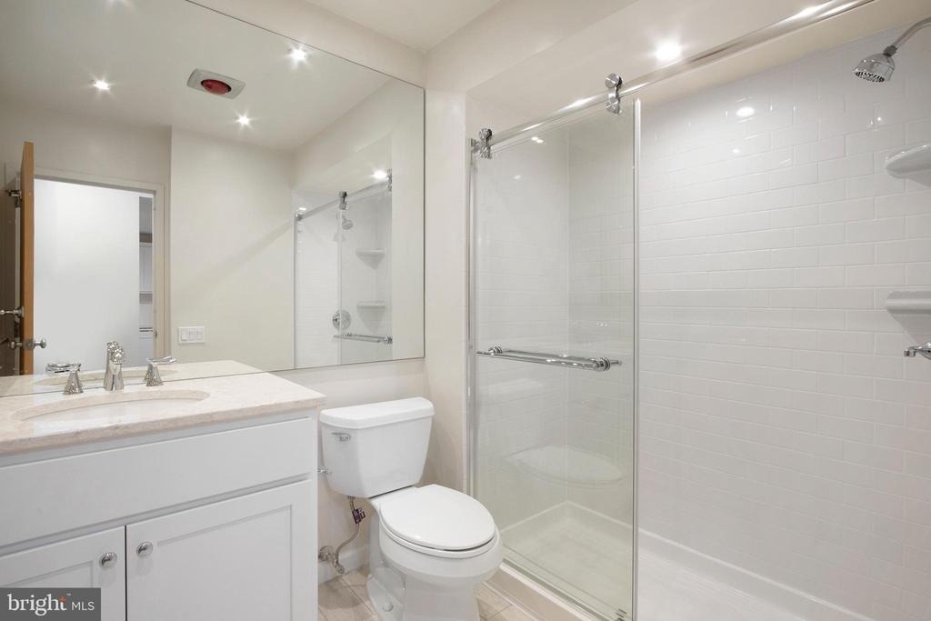 241 S 6th Street - Photo 9