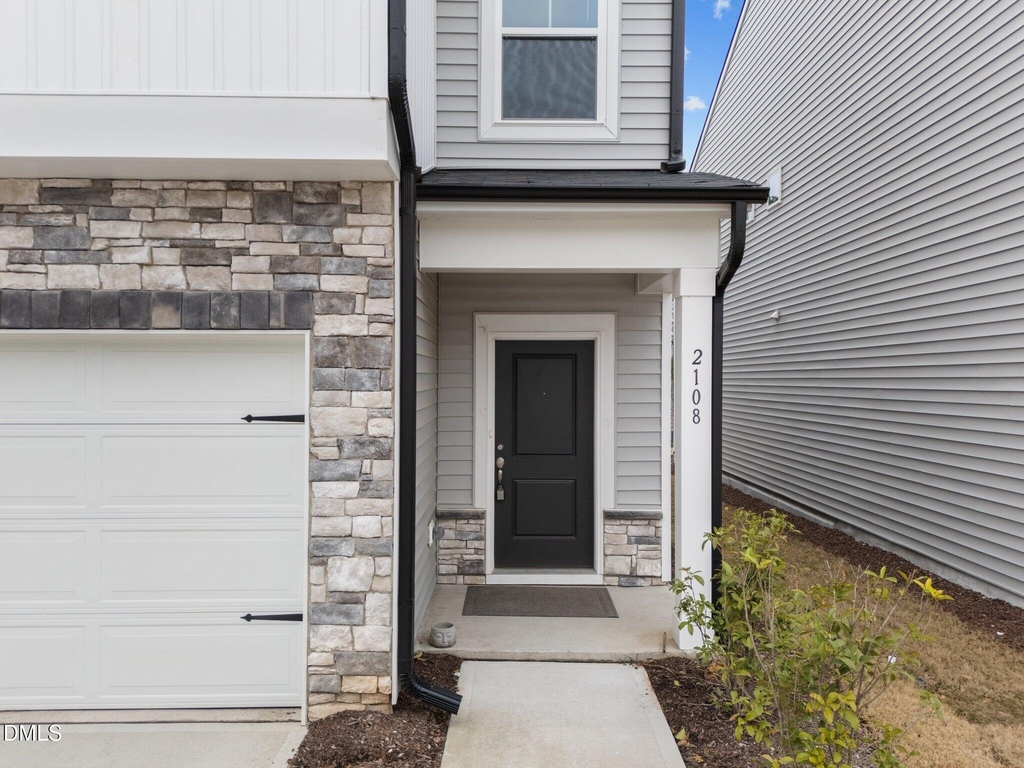 2108 Regal Drive - Photo 3