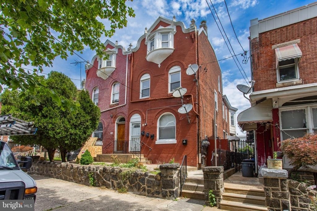1633 Wakeling Street - Photo 0