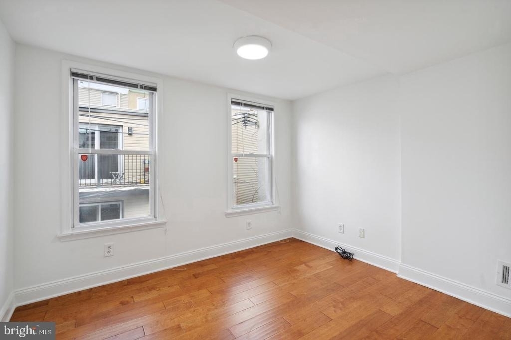1563 E Hewson Street - Photo 15