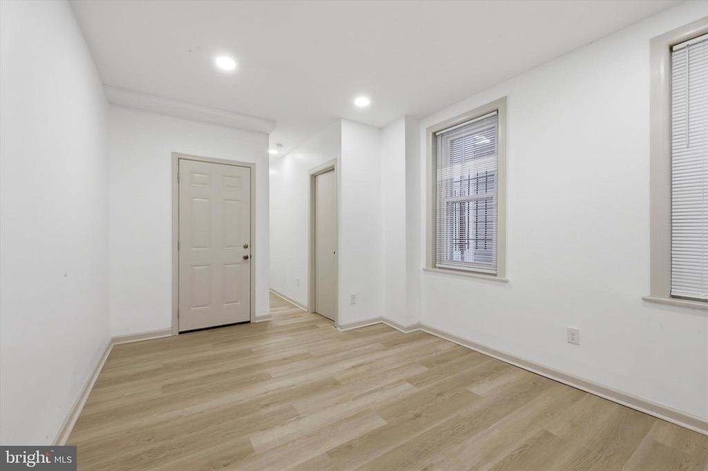 907 Belmont Avenue - Photo 4
