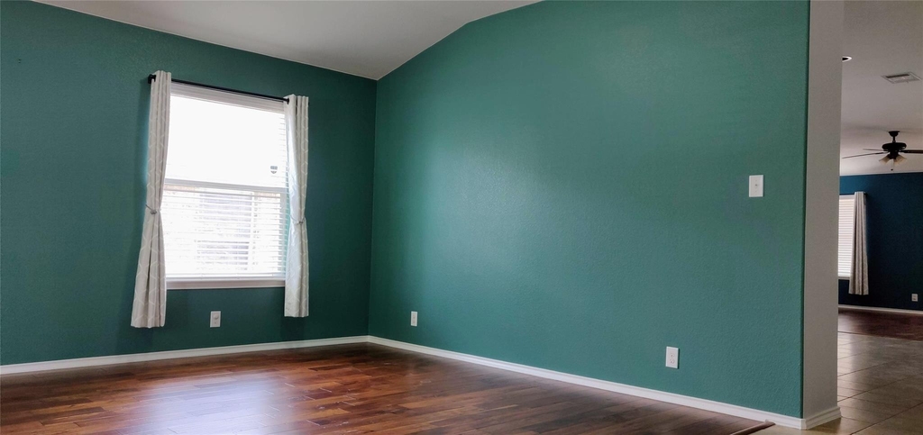 309 Riverine Way - Photo 4