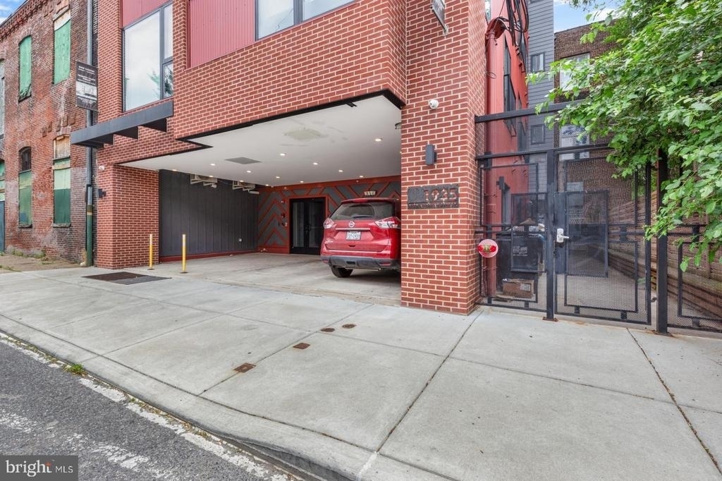 1935 E Hazzard Street - Photo 24